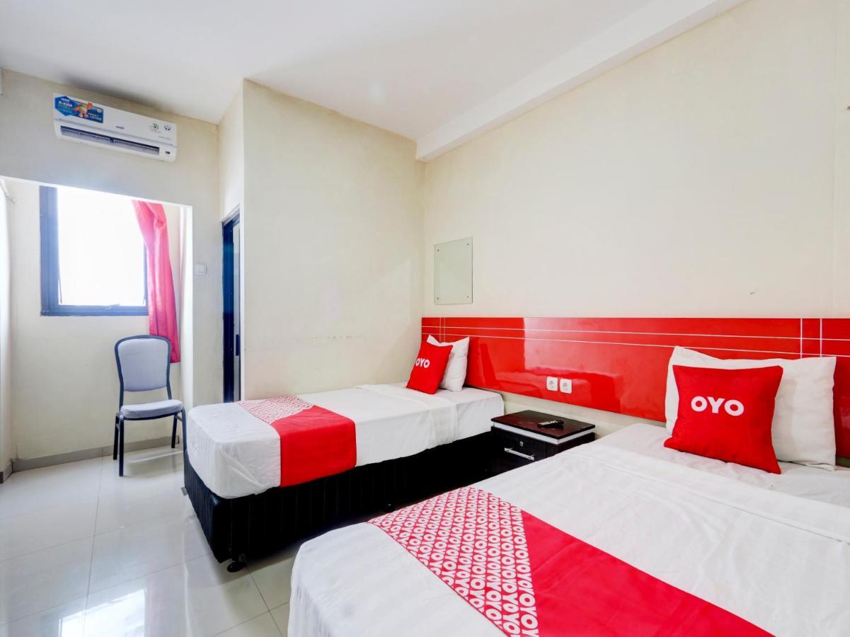 Oyo 90694 Srikandi Inn Babarsari Kalasan Exterior photo